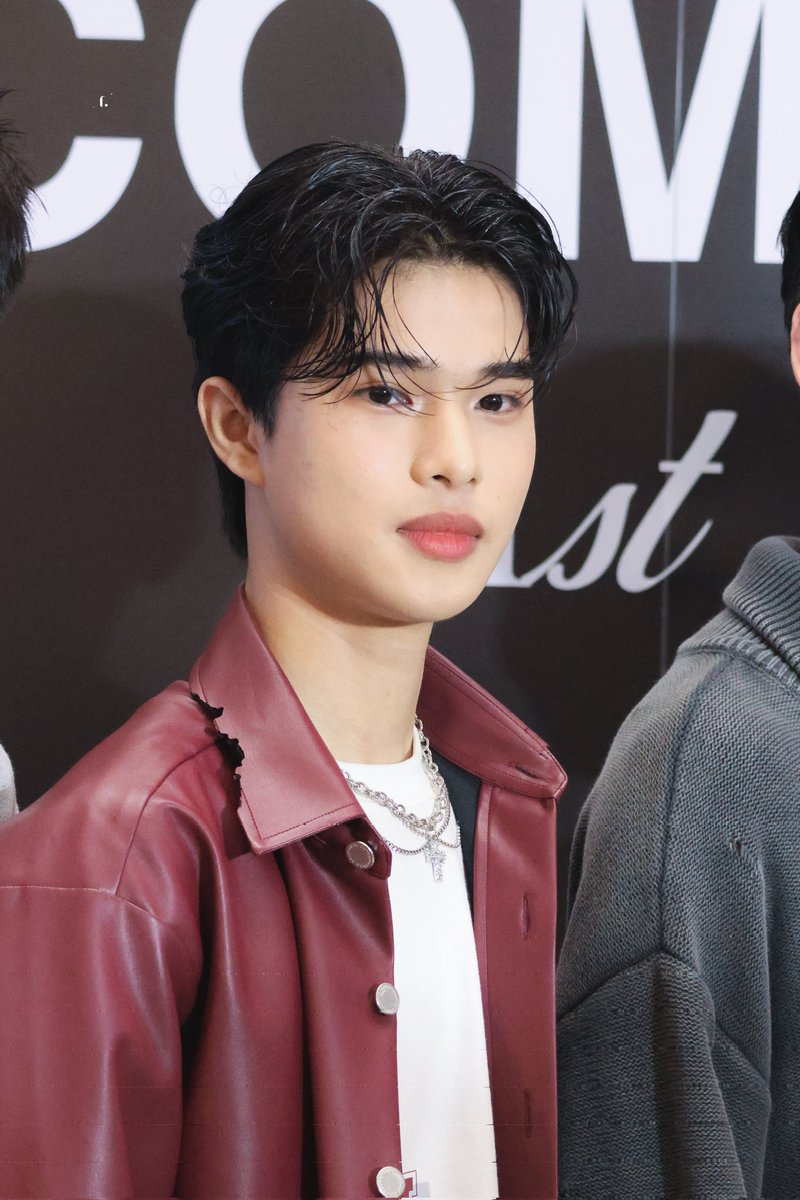 fis94's tweet image. อร๊ายยยย ☺️

COMPONENT BANGKOK
#AIPROJECTXCOMPONENT
@bmchanatipp #bmchanatipp