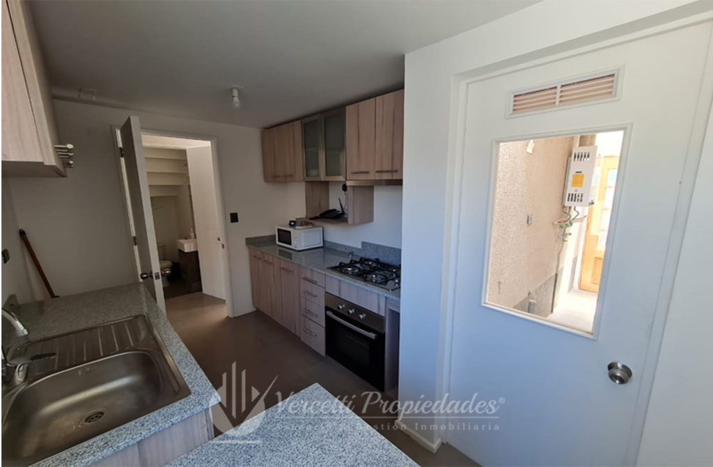VercettiPro's tweet photo. 𝗖𝗔𝗦𝗔 𝗘𝗡 𝗔𝗥𝗥𝗜𝗘𝗡𝗗𝗢 | $660.000 | 𝗟𝗔 𝗙𝗟𝗢𝗥𝗜𝗗𝗔
JUAN DE DIOS MALEBRAN 3635

• DORMITORIOS: 3
• BAÑOS: 3
• SUPERFICIE CONSTRUIDA: 85 M²
• PISOS: 2
• ESTACIONAMIENTO: 1

Verónica Opazo
+56 9 7955 9007
 vopazo@vercettipropiedades.cl

#laflorida https://t.co/bcbHgifUfv