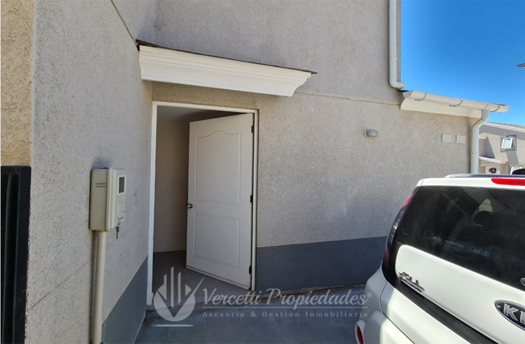 VercettiPro's tweet photo. 𝗖𝗔𝗦𝗔 𝗘𝗡 𝗔𝗥𝗥𝗜𝗘𝗡𝗗𝗢 | $660.000 | 𝗟𝗔 𝗙𝗟𝗢𝗥𝗜𝗗𝗔
JUAN DE DIOS MALEBRAN 3635

• DORMITORIOS: 3
• BAÑOS: 3
• SUPERFICIE CONSTRUIDA: 85 M²
• PISOS: 2
• ESTACIONAMIENTO: 1

Verónica Opazo
+56 9 7955 9007
 vopazo@vercettipropiedades.cl

#laflorida https://t.co/bcbHgifUfv