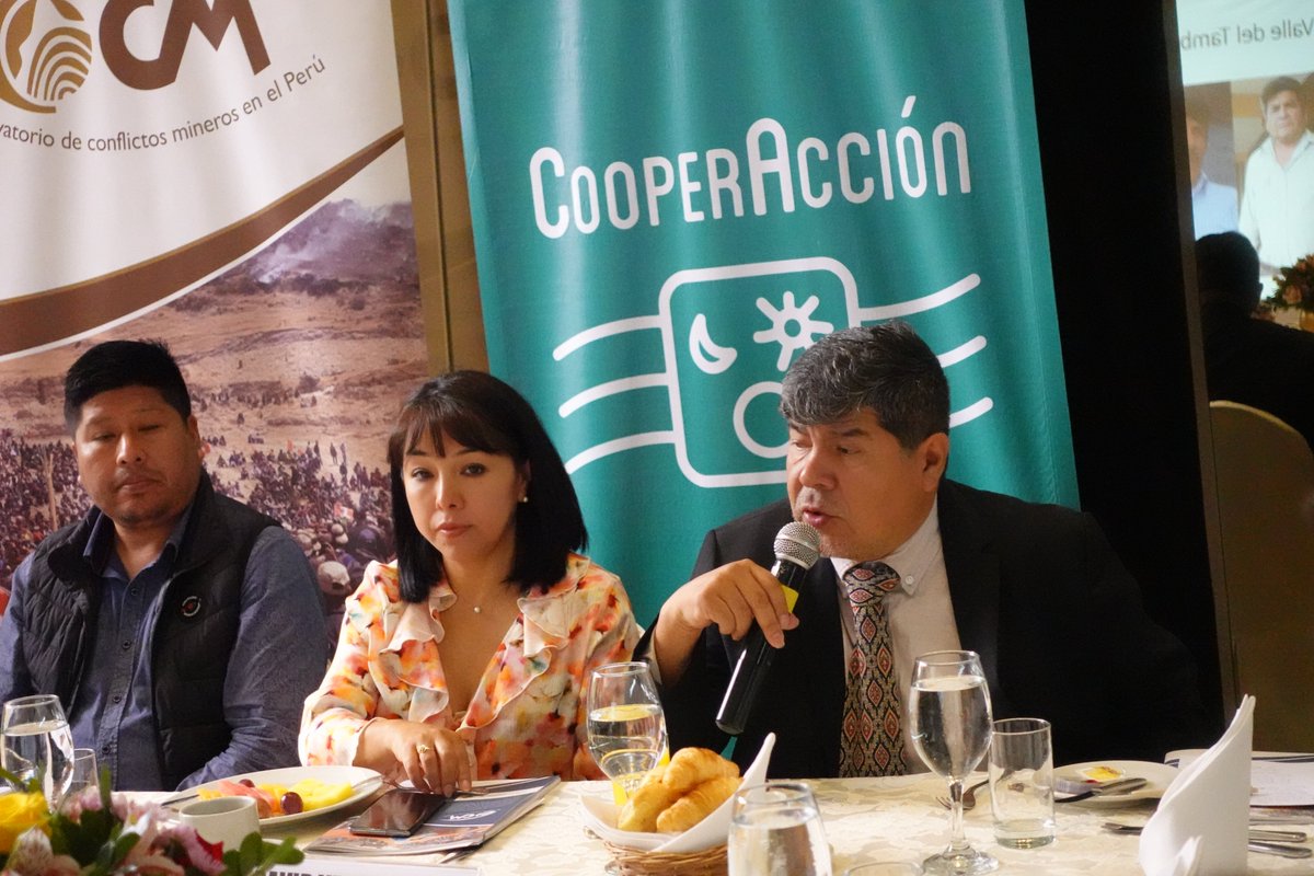 OCMPeru's tweet photo. 🔴 En Vivo | #35OCM

“El caso de 15 dirigentes procesados por el caso Las Bambas, 11 condenados con una sentencia apelada, 8 de ellas, no hay una sola prueba que los incrimine. Es una sentencia con motivación política y no jurídica”, David Velazco.

 ➡️  https://t.co/mIK5py17vH https://t.co/xY2EwioCqu