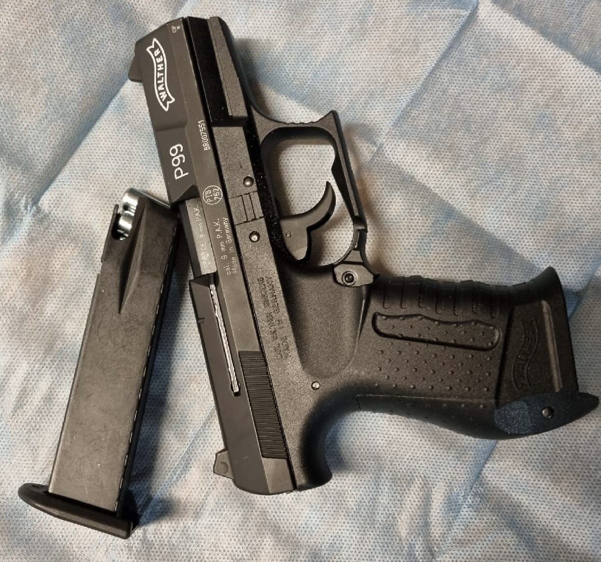 Bijna-aanrijding en vechtpartij met vuurwapen in Groningen