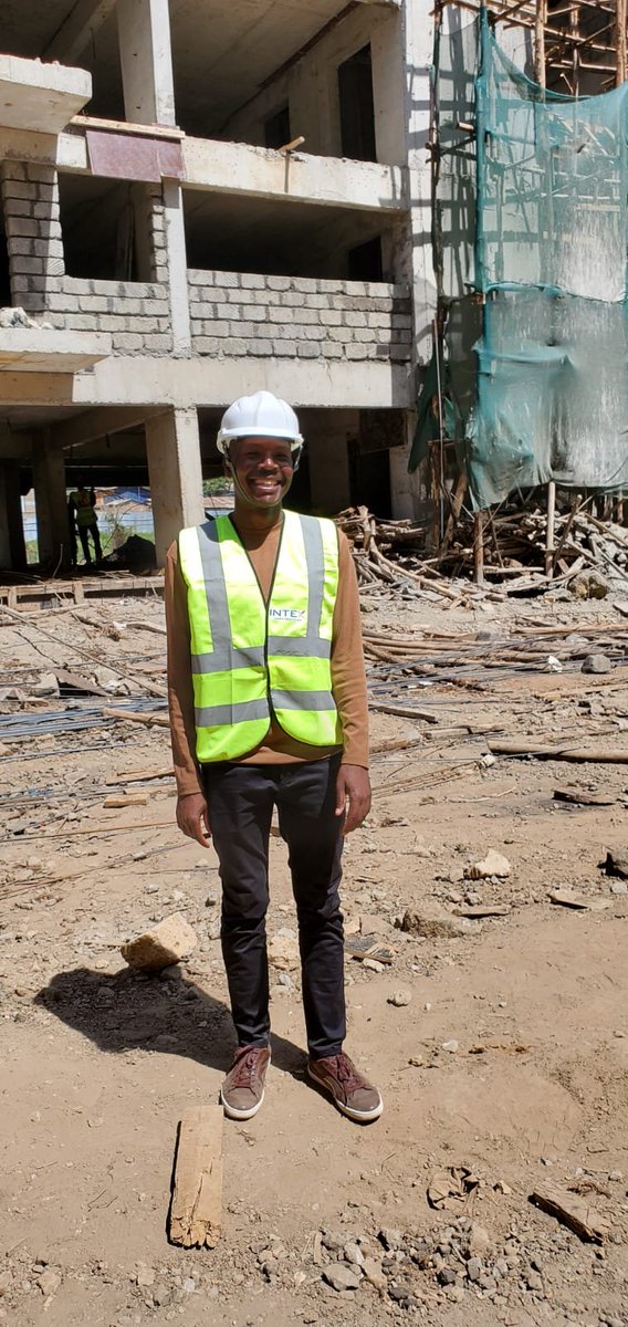 Ottywilliams's tweet photo. Today, I had the opportunity to visit the Soweto Kibera Affordable Housing project in Nairobi to showcase the progress being made. The government is constructing 18 blocks with a total of 4,054 housing units in the Soweto Kibera Slums.
#RaisRutoDelivers https://t.co/LjokiDTibi