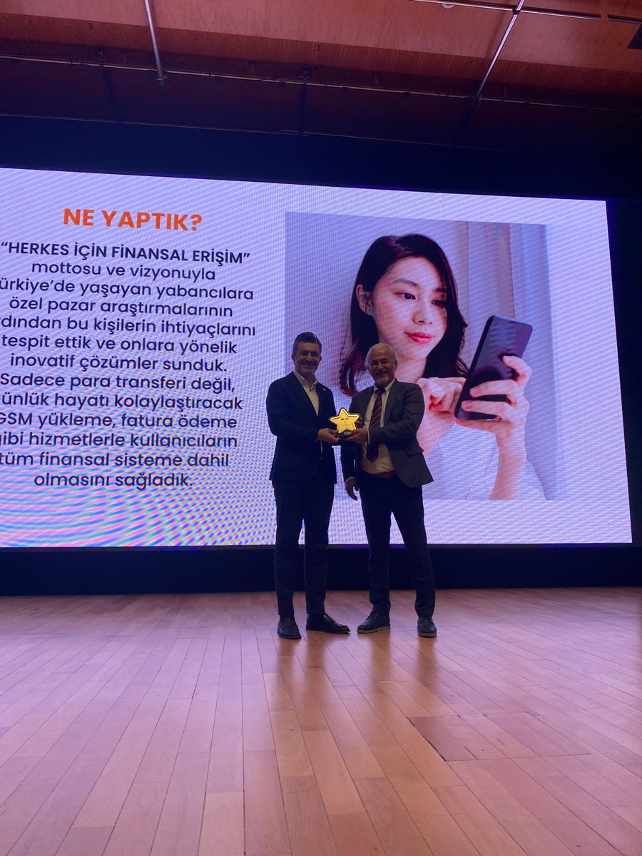 En İyi Tutundurma, Pazarlama Başarısı kategorisinde ikinci Altın PSM kazanan şirket UPT! Herkes İçin Finansal Erişim projesiyle kazanılan ödülü UPT Genel Müdürü Murat Kastan aldı.
<a href="/uptionint/">UPTION</a> #MastercardPSMAwards