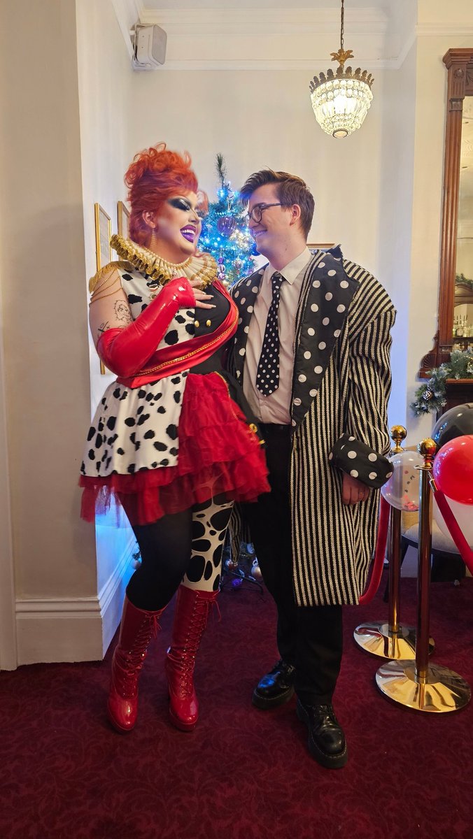Ex-Girlfriend 🇵🇸 (Not Currently Active) (@exgrrrlfriend) on Twitter photo Thank you so much to the <a href="/TheatreRoyalBTN/">Theatre Royal Brighton</a> for inviting my husband and I for the Gala Night of 101 Dalmatians The Musical! Thank you so much to the <a href="/TheatreRoyalBTN/">Theatre Royal Brighton</a> for inviting my husband and I for the Gala Night of 101 Dalmatians The Musical!