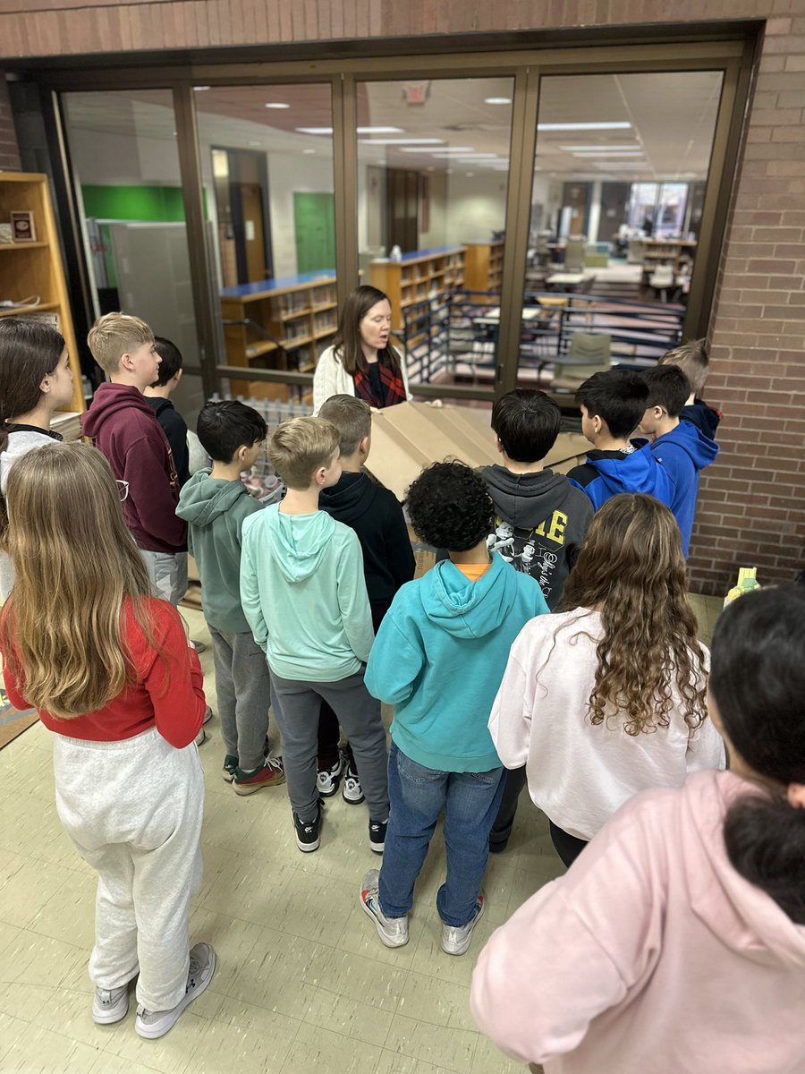 kmelott's tweet image. Our  @TroyIntAL @TroyIntAvlake students tackled real-world challenges in Mrs. Swislocki’s lab—#designing, #testing, &amp;amp; #perfecting their #coasters while #building #resilience! #Communication was #key in this #science #STEAM #collab. @AvonLakeSchools  @Ohio_Middle @Styles_MarlonJr