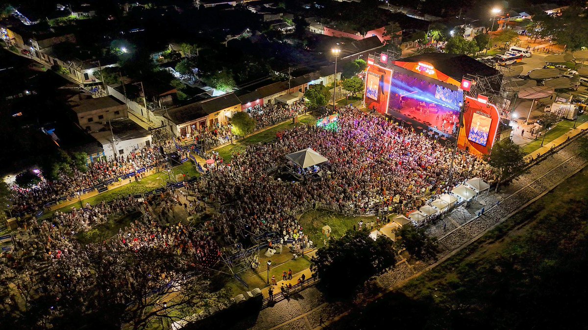 YamilHAranaP's tweet photo. Las cifras que nos dejan tres de los festivales más importantes que hacemos en Bolívar son muy buenas. Solo el FestiJazz de Mompox atrajo a más de 41.000 personas, con un impacto económico de $21.000 millones en Mompox y municipios aledaños. Un verdadero hito 🎷🎺

Más de 9.000 asistentes disfrutaron de Festimaría y FestiBandas 🥁🪘Este último generó movimientos económicos superiores a $2.500 millones. 

El turismo de eventos culturales tiene un enorme margen de crecimiento. Ya estamos preparando las ediciones del próximo año. 

Prepárense, porque vamos con todo 🙌🏻