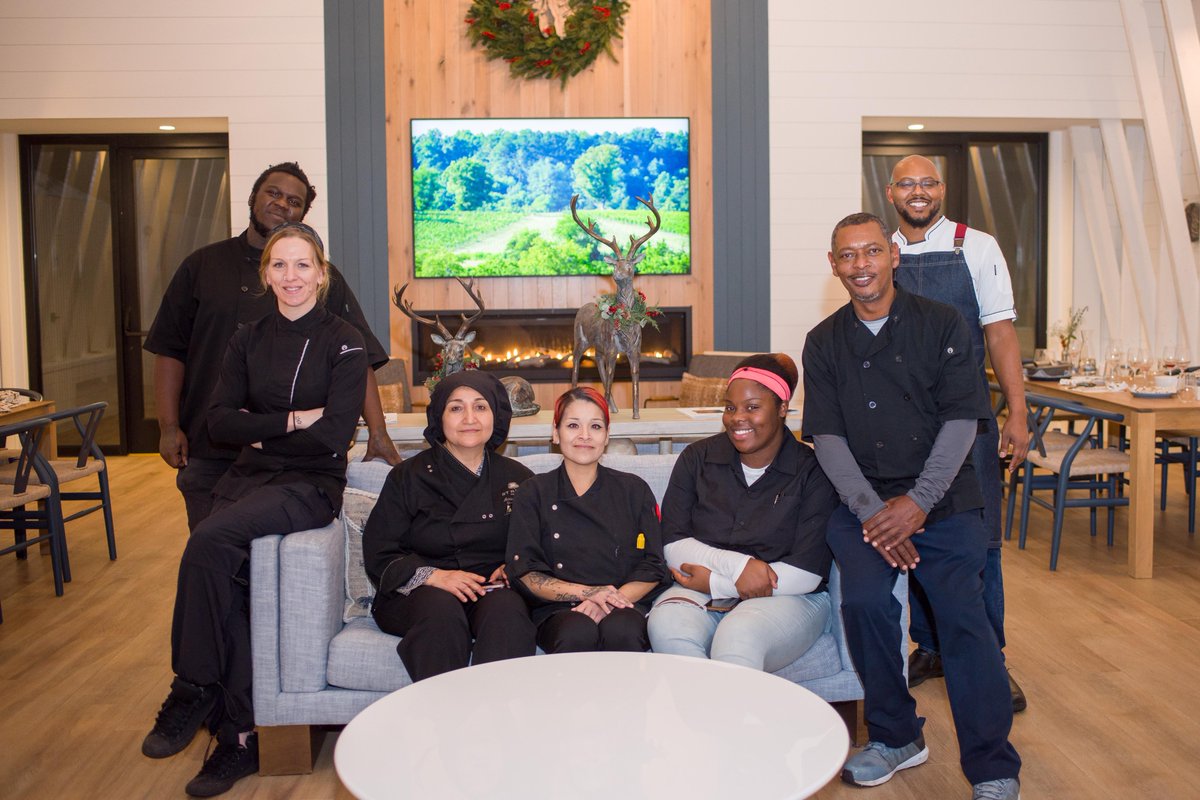 Hats off to our GO Cook graduates! On Friday, December 13, we celebrated these bright talents at their graduation ceremony. Sign up for GO Cook (bit.ly/4aXGcFV) today and we can be celebrating you at the next GO Cook graduation!