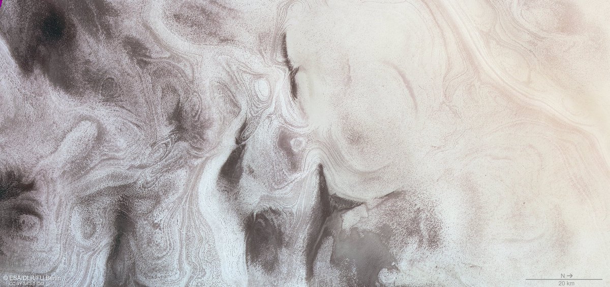 ❄☃ "We're dreaming of a white Christmas..." - on Mars?

Step into the end of the year with this picturesque ‘winter wonderland’ scene at the south pole of Mars, captured by our Mars Express.

Is it snowing where you are?

🔗esa.int/Science_Explor…