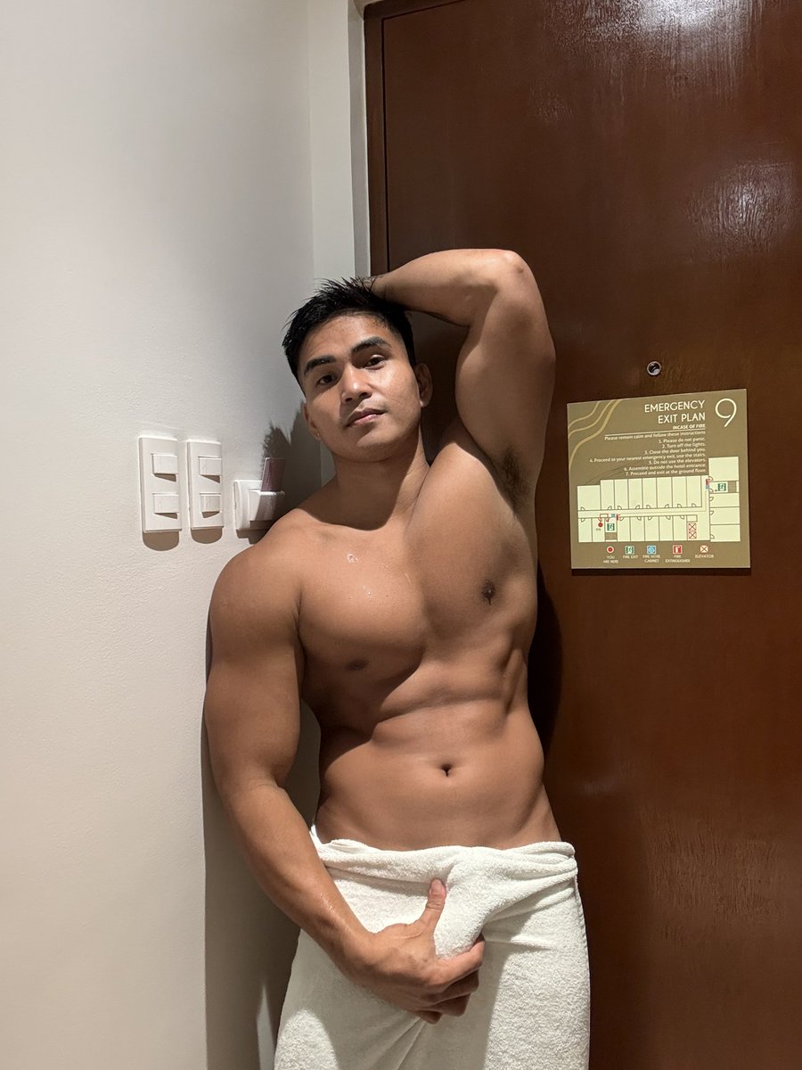 Kamatcho_Hunk tweet media