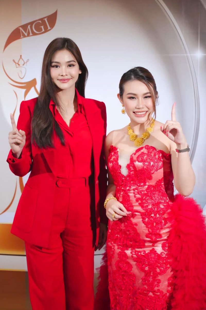 RegisterTH2022's tweet photo. ผจก. กองอย่างเท่ห์ กับPD คนสวย
#FinalMGSNKSTN25xENGFA
#EngfaWaraha  #อิงฟ้ามหาชน https://t.co/TFCBICCzOH