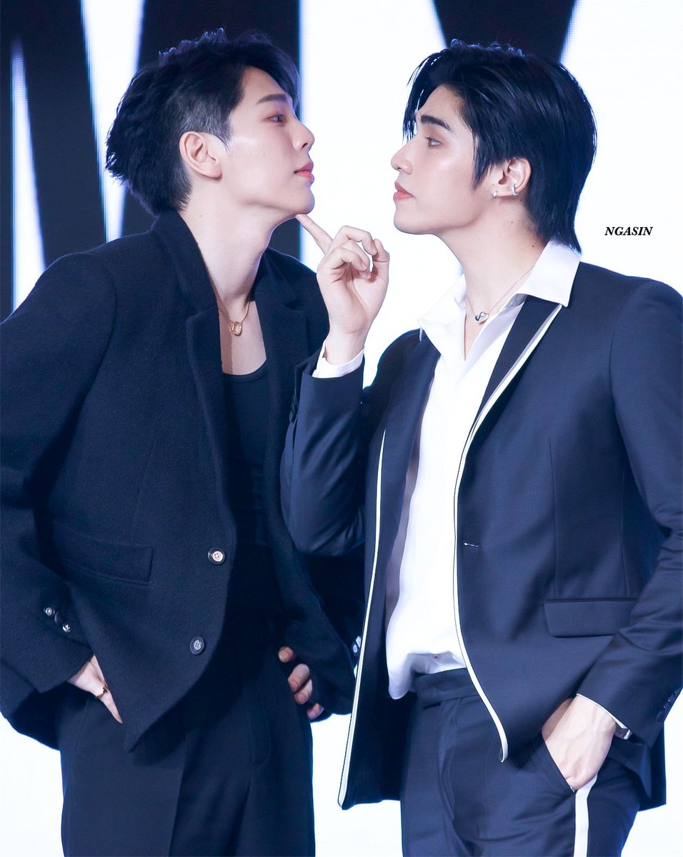 amorumove's tweet photo. @violet_rainyy 🤟🤟🤟 https://t.co/RLwo303lr4