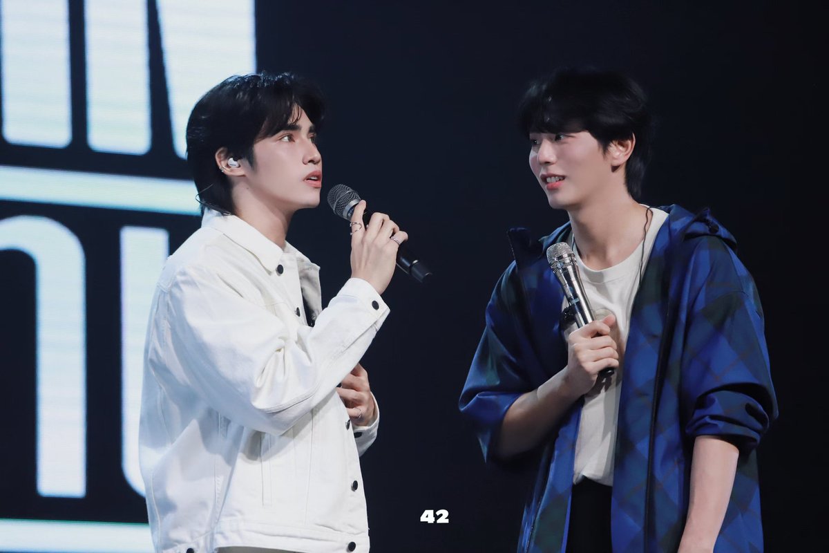 amorumove's tweet photo. @violet_rainyy 🤟🤟🤟 https://t.co/RLwo303lr4