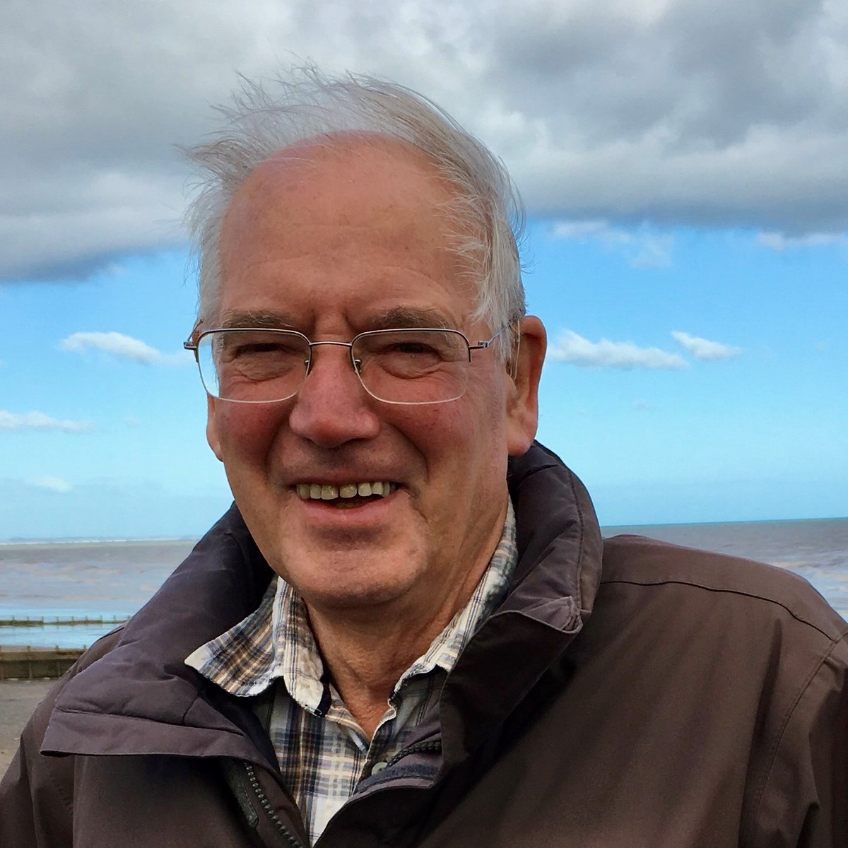 The sons of former #Hull joiner Ray Rea are appealing to their dad’s ex-workmates from LH Beal &amp; Son, Ace Caravan Co and ABI Caravans for help following his death from #Asbestos cancer. Find out how our lawyer <a href="/IMOliverCollett/">Oliver Collett</a> is supporting the family. bit.ly/3ZFv5wW