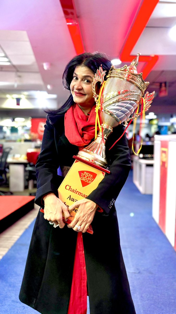 anjanaomkashyap's tweet photo. First ever Award for a first ever show! Honoured to recieve the Chairman’s Award of the decade. ‘The Helicopter shot’ for Lok Sabha elections coverage was a leap of faith. Covering elections like no one else has ever done. Becoming the voice of this country. 100 take offs, a hundred landings, 100 seats, ground reports to mega Rajtilak shows across 13 states and 30 days of continuous travel with 19 rocksolid interviews and the making of a 100 helipads. This wouldnt have been possible without our grand Aajtak team . I share this award with the stringers at every location who helped us shoot beautiful stories from Itra making in Kannauj to Sandeshkhali controversy, from Surat diamond city to Gopalganj, the cameramen who braved 48 Degree centigrade, the producers who managed the stories, the ground team that went on to the final location for 8 pm Rajtilak, the chopper team and our pilots. Truly deserved by a team that is super professional and exceptional. 🚁