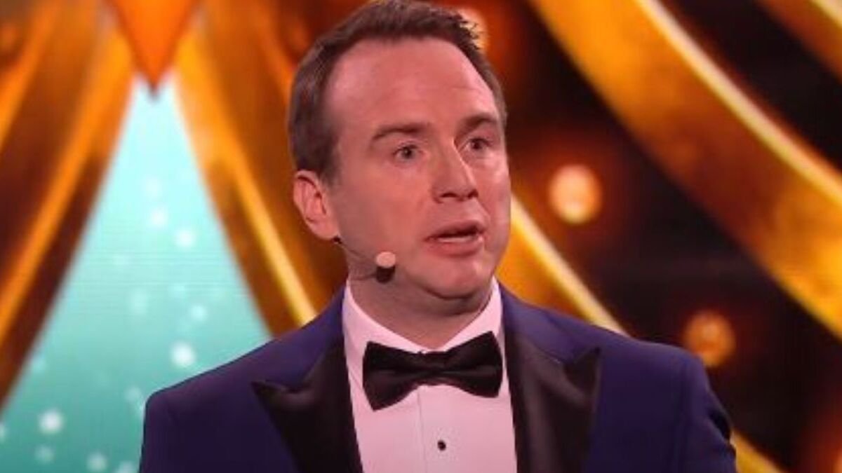 Bloomsbury Theatre (@bloomstheatre) on Twitter photo Did you catch <a href="/mattforde/">Matt Forde</a> on this years Royal Variety Show? 👑
You can join him in real life for his End Of Era tour!
4 April 🎟️ ucl.ac.uk/bloomsbury-the… Did you catch <a href="/mattforde/">Matt Forde</a> on this years Royal Variety Show? 👑
You can join him in real life for his End Of Era tour!
4 April 🎟️ ucl.ac.uk/bloomsbury-the…