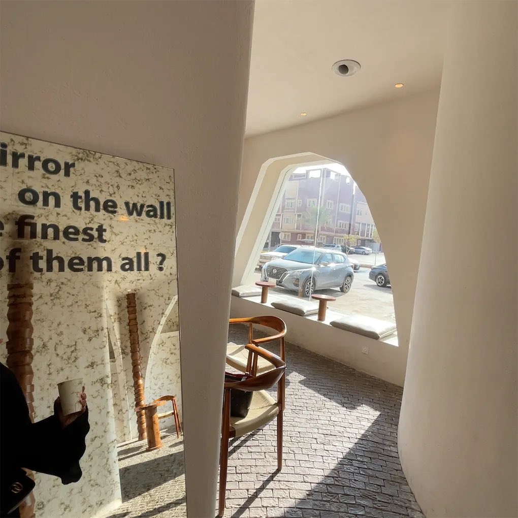 1/6✅ 🎓 

ان تصل متأخرًا خيرًا من أن لا تصل، عُدنا بسلسله اختبارات الفاينل✨.

القانون الدولي الخاص 

رحله في محاوله إقناع العالم أنك تابع لدولة معينة… بس بمصطلحات قانوينة وأحيانًا بدون جواز سفر!.