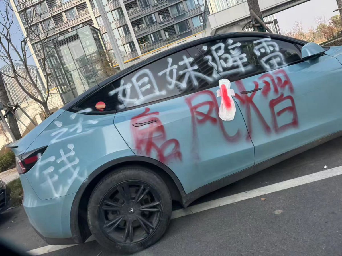我是真希望公司裁员能裁到我，还能赔我几年的💰！ https://t.co/xeRh1j0AiY