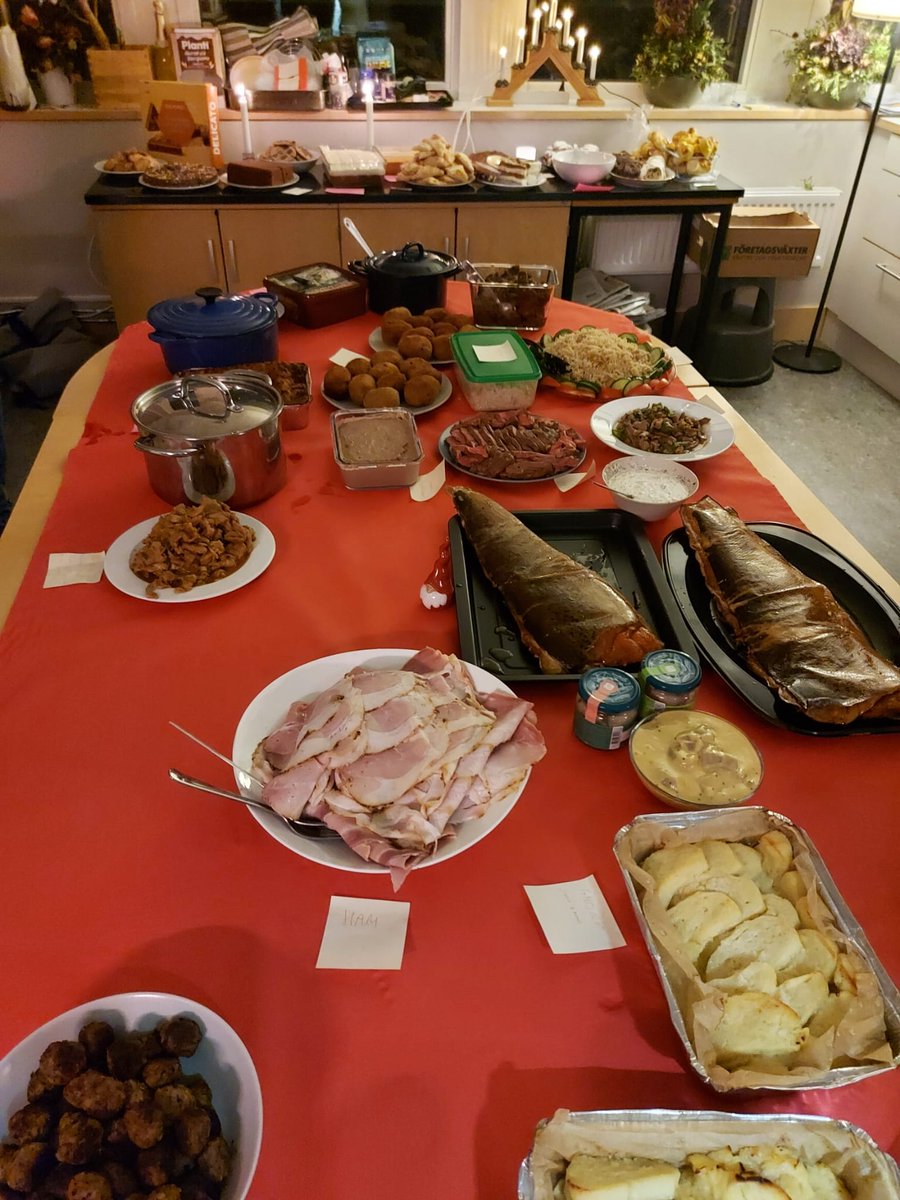SMC Program (@smc_uppsala) on Twitter photo As 2024 comes to an end… This year, we hosted our version of the Global Women’s Breakfast, contributed to SciFest, celebrated four finished PhD theses (<a href="/NProosVedin/">Nathalie Proos Vedin</a>, <a href="/W_Gschwind/">Wanja Gschwind</a>, <a href="/thuntrn88281084/">thuận trần</a>, and <a href="/94monitomar/">monika tomar</a>), and enjoyed our Christmas party. See you in 2025!🎄🎅 As 2024 comes to an end… This year, we hosted our version of the Global Women’s Breakfast, contributed to SciFest, celebrated four finished PhD theses (<a href="/NProosVedin/">Nathalie Proos Vedin</a>, <a href="/W_Gschwind/">Wanja Gschwind</a>, <a href="/thuntrn88281084/">thuận trần</a>, and <a href="/94monitomar/">monika tomar</a>), and enjoyed our Christmas party. See you in 2025!🎄🎅