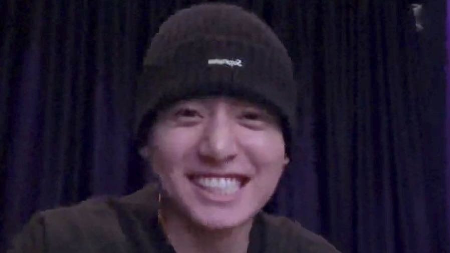 yooniskoo's tweet photo. i’ve never missed anyone this much :( https://t.co/N86BFnfYdt