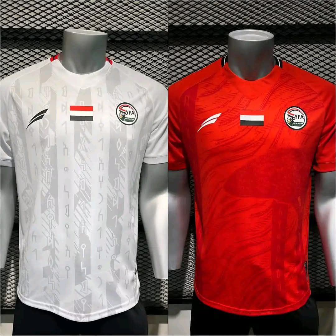 Yemen_FI's tweet photo. الطقم الجديد لمنتخبنا الوطني والذي تظهر عليه شجرة دم الأخوين وخط المسند 🥶🇾🇪❤️. https://t.co/npuYa6s1hH