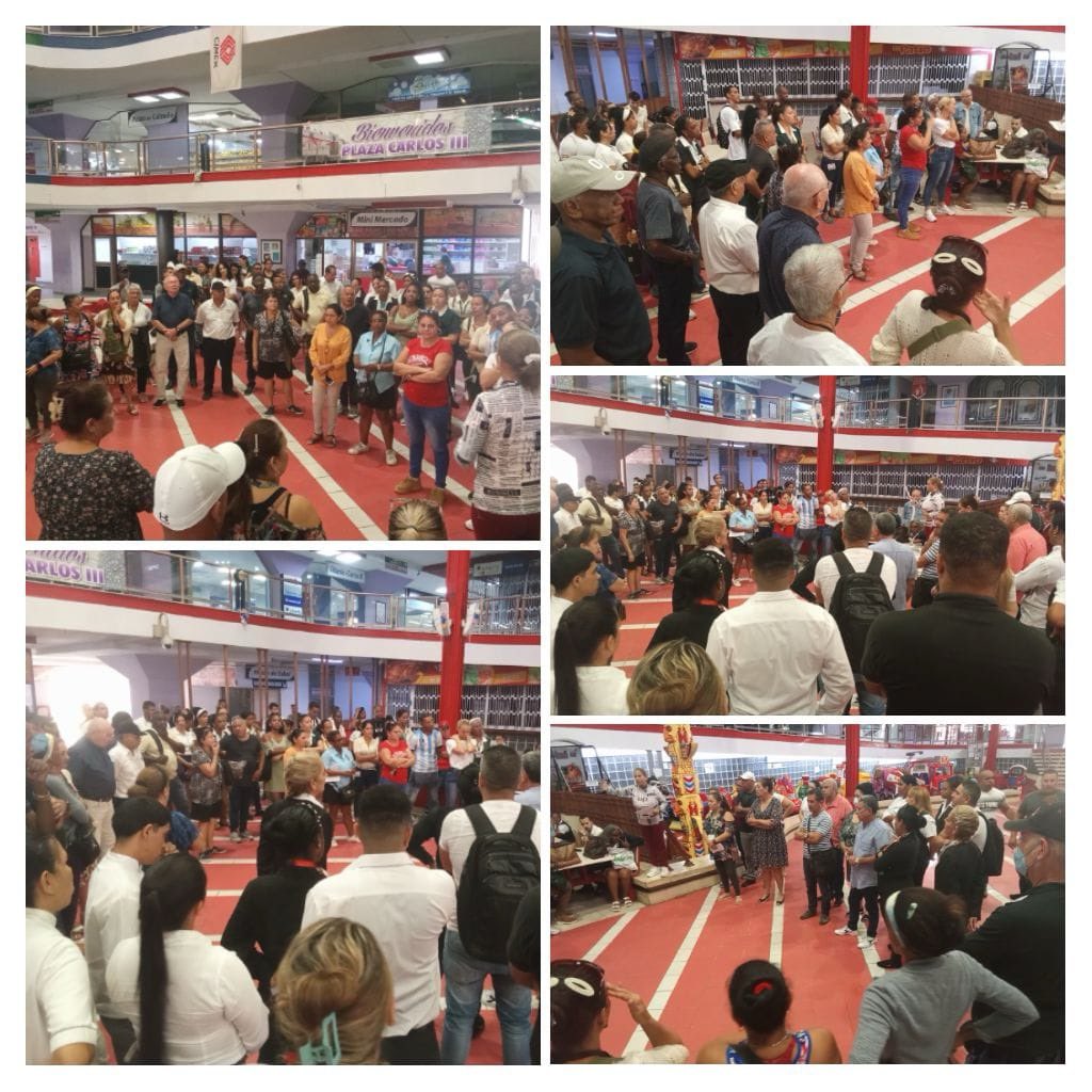 RNapoles's tweet photo. La dictadura realiza “matutinos” en centros laborales, como la tienda de Carlos III en La Habana, para que los trabajadores estatales en #Cuba asistan a la Marcha del Pueblo Combatiente este 20 de diciembre. Qué vaya el Sandro! https://t.co/yjQJIySsYA