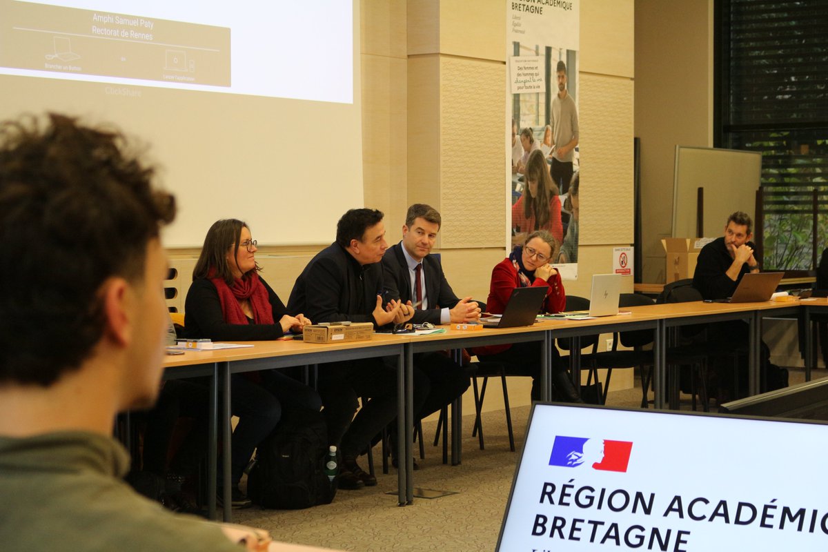 acrennes's tweet photo. CAVL | Retour sur le séminaire de début de mandat des élus du Conseil académique de la vie lycéenne
- Élections du Conseil National de la Vie Lycéenne
- Réflexion sur le projet académique Bretagne 2030
- Présentation des futurs projets portés par le CAVL en présence du recteur https://t.co/VMRRxsXUor