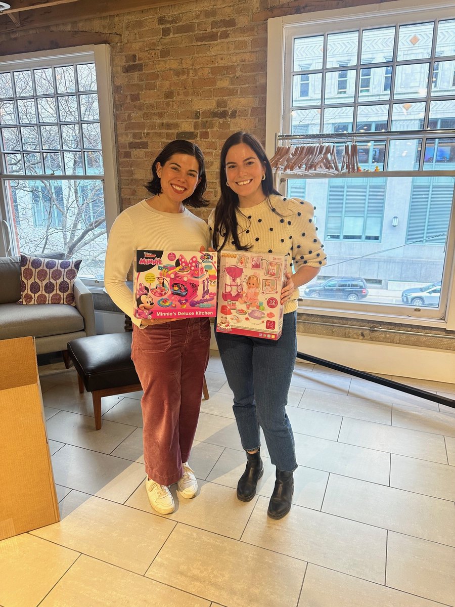 TheChartisGroup's tweet photo. We recently celebrated our first annual firm-wide Winter Giving event. It was a wonderful opportunity to connect with colleagues, enjoy a festive lunch, and contribute to our community by donating toys through the Toys for Tots program. https://t.co/Fnz0X0Z69i
