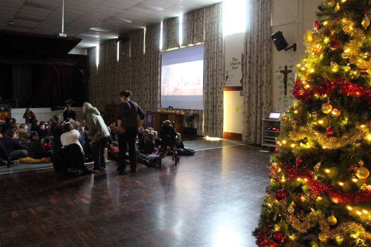 CHRISTMAS MOVIE NIGHT 2024 Thank you to everyone who bought a ticket - we have raised just under £300 to go towards some new play equipment for the children. Merry Christmas from the School Council #movienight #6moredaystogo #christmas2024