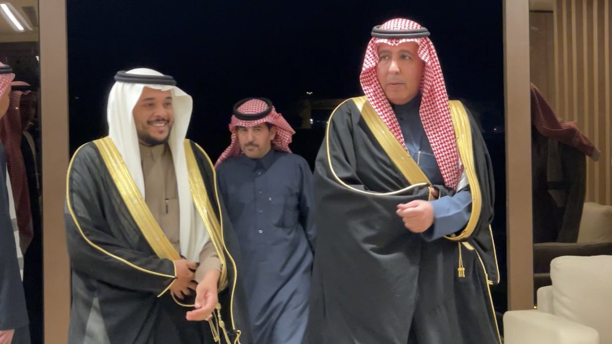 ula_avw's tweet photo. سُعدنا بتشريف سعادة محافظ العلا الأستاذ راشد القحطاني وجميع الحضور الكرام في الحفل الختامي لـ #هاكاثون_عطاء_التطوعي .شكرًا لكل من شاركنا هذا النجاح، ولفريق العمل القائم على هذا التنظيم المميز https://t.co/hiysRaQpHe