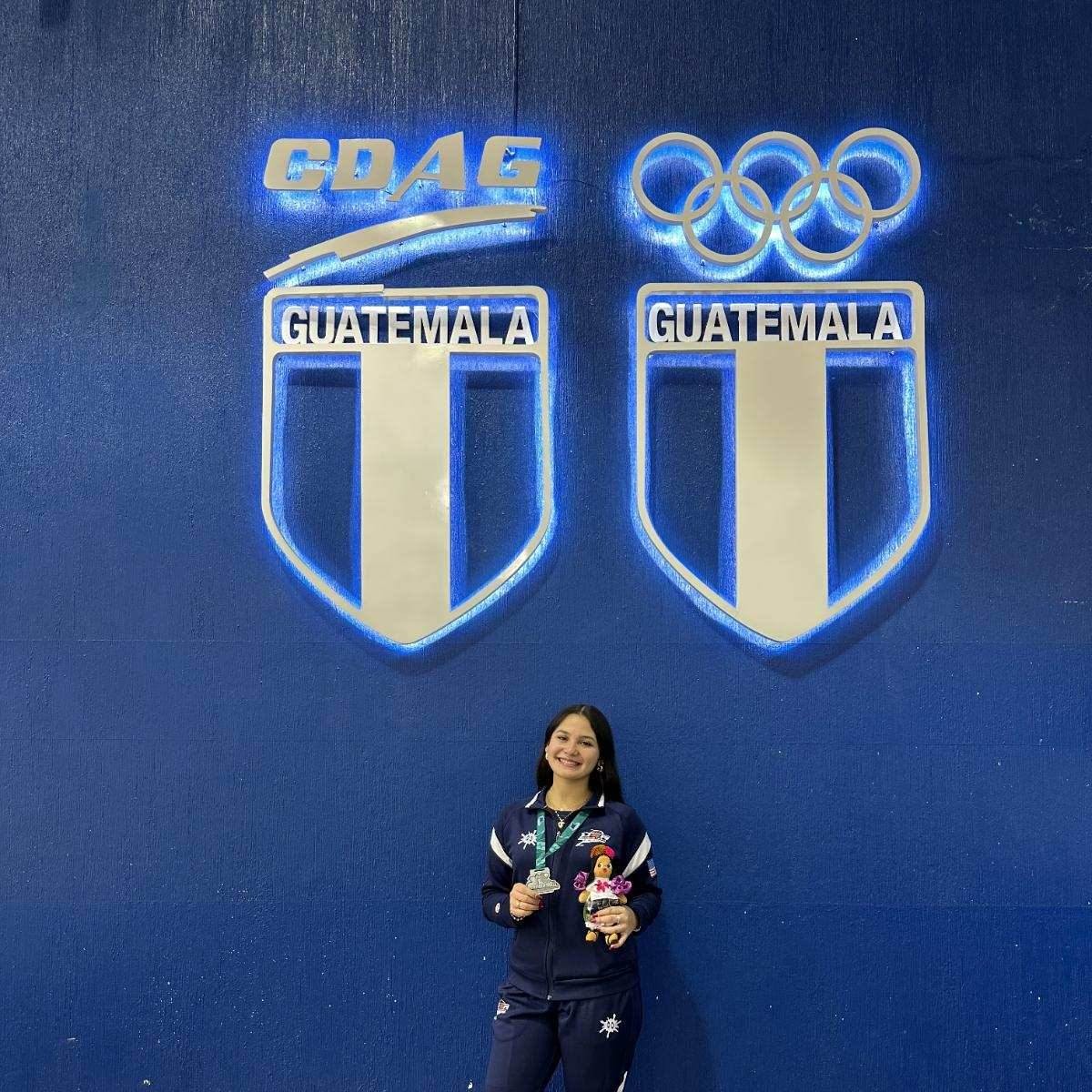 What an incredible performance by one of Forest View's Junior Racquetball players, Montserrat Torres. Montserrat recently competed at the 35th IRF World Junior Racquetball Championship in Guatemala where she earned herself a Silver Medal. Congrats, Montserrat!