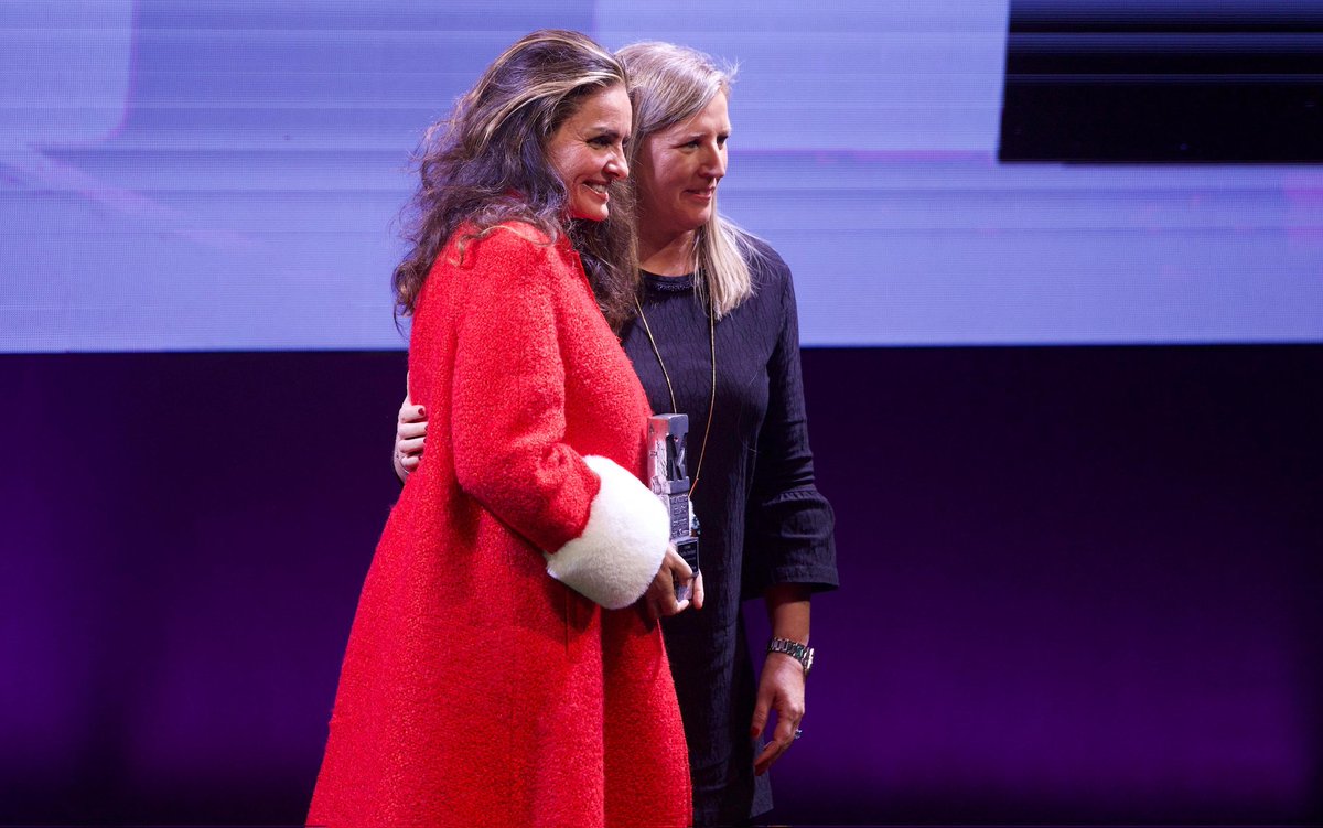 El periódico de Málaga (@diariosur) on Twitter photo 🏆 DIRECTO #PremioSUR | <a href="/sandrastarlite/">Sandra García-Sanjuán Machado</a> : "Desde el principio nuestra obsesión fue la de dinamizar la zona y que <a href="/StarliteFest/">Starlite Festival</a> fuera un punto de encuentro que hoy en día atrae a gente de hasta 95 nacionalidades"
x.com/DiarioSUR/stat… 🏆 DIRECTO #PremioSUR | <a href="/sandrastarlite/">Sandra García-Sanjuán Machado</a> : "Desde el principio nuestra obsesión fue la de dinamizar la zona y que <a href="/StarliteFest/">Starlite Festival</a> fuera un punto de encuentro que hoy en día atrae a gente de hasta 95 nacionalidades"
x.com/DiarioSUR/stat…
