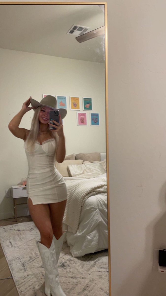 Breese__maroc's tweet photo. Cleaned my room https://t.co/CIOScdyZfr