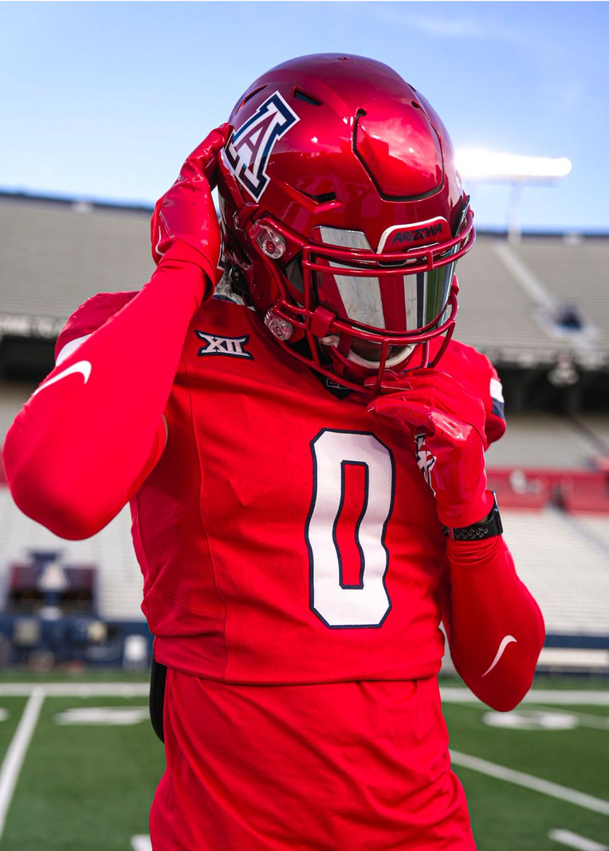 How we feeling, Wildcat Nation? 

#BearDown 🐻⬇️ AZU OV ❤️