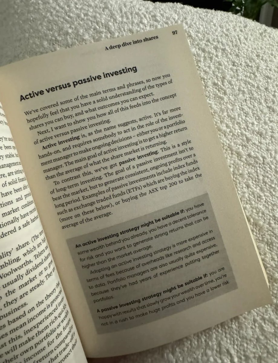 KarsonBird's tweet image. i lilke reading😍😚