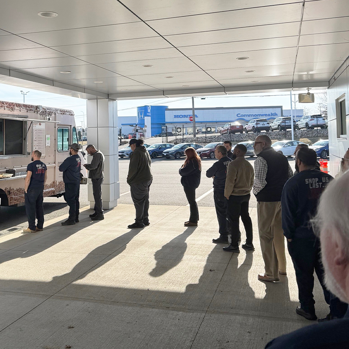 shopuslast's tweet image. Sweet treats for an amazing team! 🧇🚚 The Zinneken’s Waffle Truck stopped by Commonwealth today to share some delicious waffles with our hardworking crew. 💙 #TeamCommonwealth #EmployeeLove #LawrenceMA #ShopUsLast