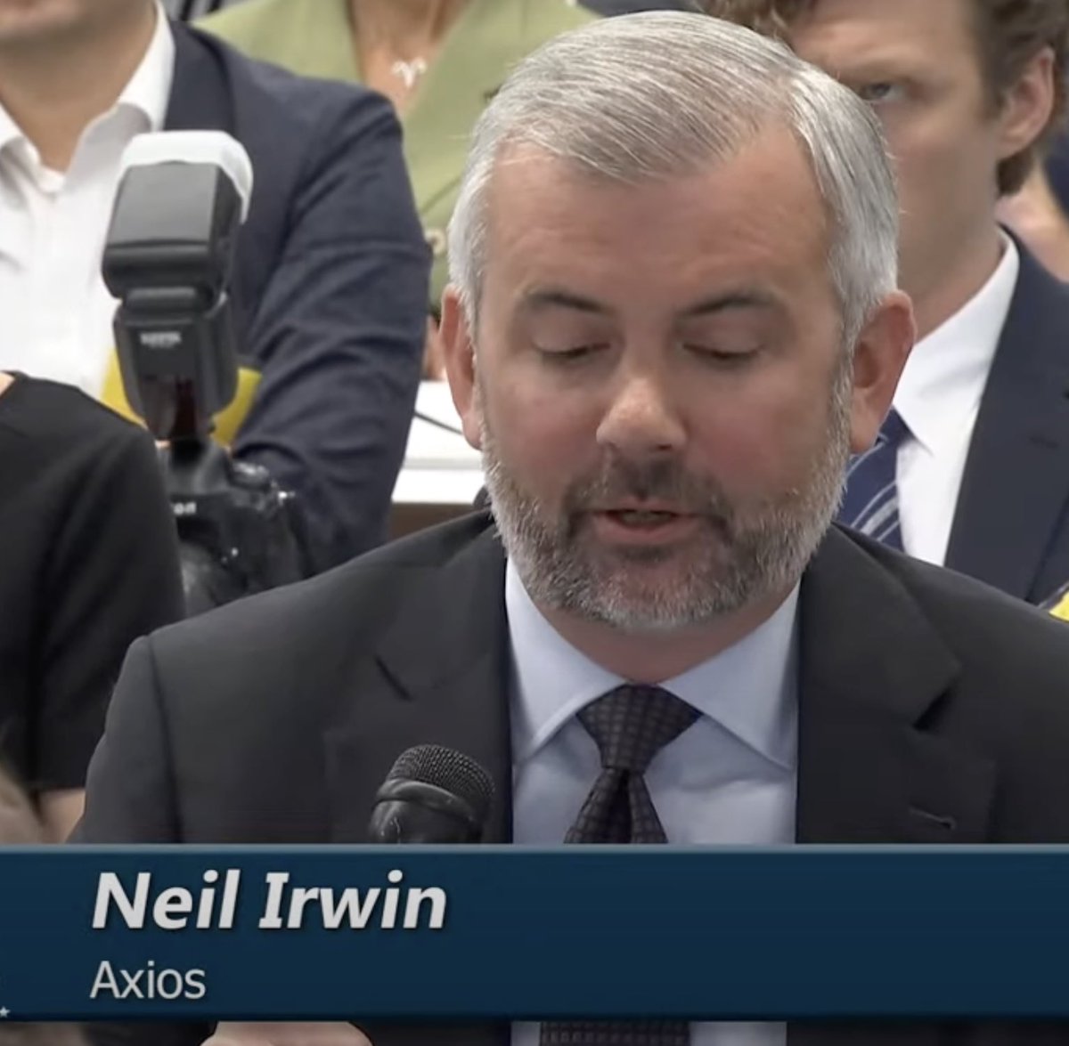 At FOMC today jpow said the word bitcoin in response to a question asked from an Axios reporter. The largest holder of jpow saying bitcoin at 10-1 odds was an account named Axios