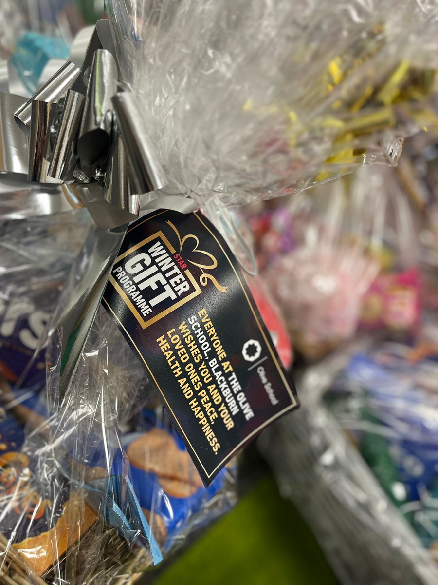 olive_bburn's tweet image. Hampers full of treats were delivered to keyworkers across Blackburn today by our pupil leadership team
#WinterGiftProgramme
#Kindness
#ThankYou
#Service
#community
#WeAreStar