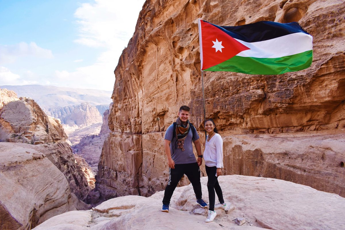 🌐 Interested in learning Arabic? SIT offers six programs in Jordan, Morocco, and Tunisia/Italy where you can be immersed in the language, including a summer language intensive program in Jordan! Check out our offerings: studyabroad.sit.edu/programs/langu…
#SITStudyAbroad  #ArabicLanguageDay