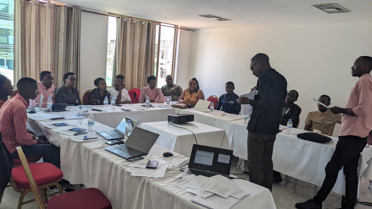 Rising_Rwanda's tweet photo. Today, @risingacademies &amp; @EdifyRwanda wrapped up Day 1 of ToT on Faster Reading strategies, phonics, &amp; impactful teaching techniques. Trainers engaged enthusiastically!

Excited for Day 2 as trainees practice teaching lessons. 💪

#Education #FasterReading #TOT #Edify #Rwanda🇷🇼 https://t.co/WMozRD7gK3