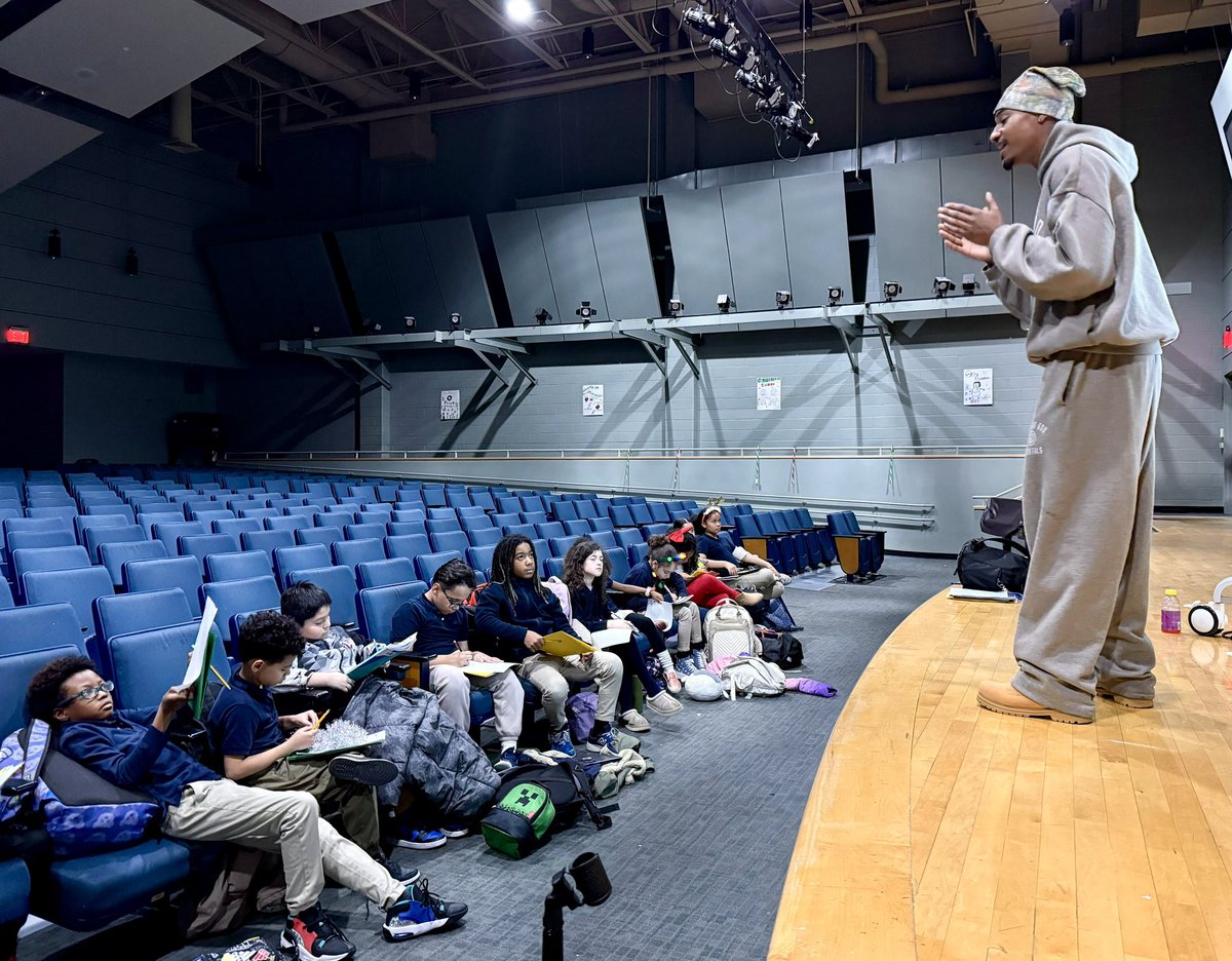 Love seeing Coach P and his Junior Coaches <a href="/nps_parkelem/">Park Elementary School</a> <a href="/NPSvoices/">Newark Board of Education</a> diving into new techniques to make recess more inclusive for all! Great teamwork in action! 🙌 #Playworks #peermentors