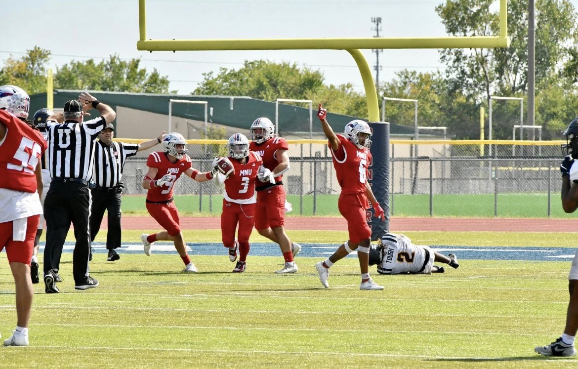 Isaac Fields (@isaac_d_fields) on Twitter photo After a great meeting and conversation with <a href="/CoachBenton3/">Venique Benton</a> i’m blessed to say I have received an offer from <a href="/MNUFootball_/">MNUFootball</a> ! <a href="/FortOFootball/">Fort Osage Indians</a> <a href="/Coach_CWright/">Chris Wright M.Ed</a> <a href="/QuincyTillmon/">Coach Tillmon</a> After a great meeting and conversation with <a href="/CoachBenton3/">Venique Benton</a> i’m blessed to say I have received an offer from <a href="/MNUFootball_/">MNUFootball</a> ! <a href="/FortOFootball/">Fort Osage Indians</a> <a href="/Coach_CWright/">Chris Wright M.Ed</a> <a href="/QuincyTillmon/">Coach Tillmon</a>