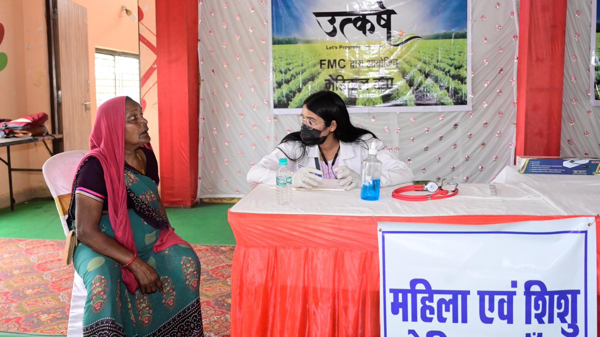 fmcapac's tweet photo. Smallholder farmers often struggle with limited access to essential resources leading to uneconomical farming practices &amp; resulting in lower productivity. From improved yields to health screenings for 1,000+ farmers, FMC India’s Project Utkarsh is driving holistic progress! https://t.co/UC6HSzkHGh
