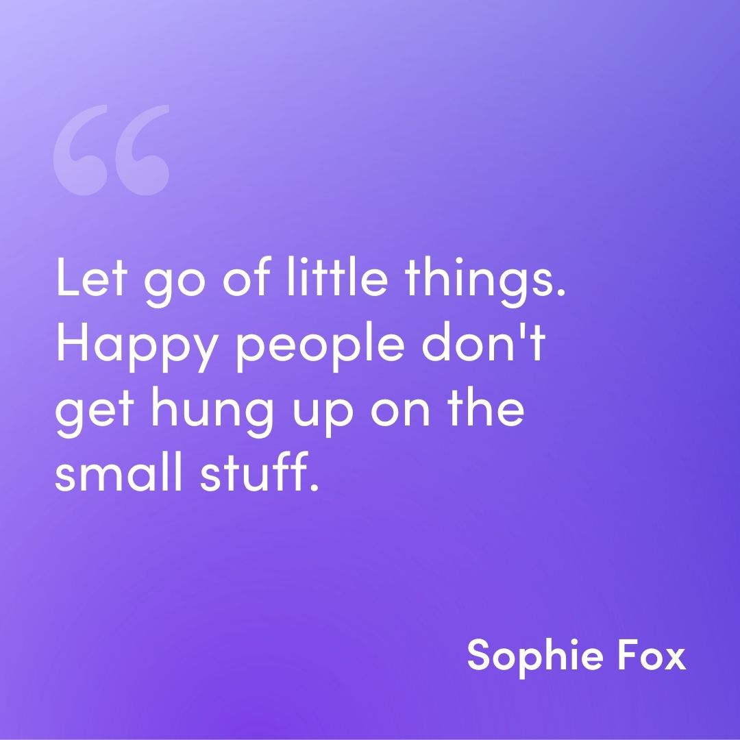 Let go of what you can't control and focus on enjoying the moment, for a greater sense of ease. Try this "Accept What You Can Control" mini-meditation with Sophie Fox, to embrace what's within our power, to feel grounded and more at peace: roundglassliving.com/meditation/min…