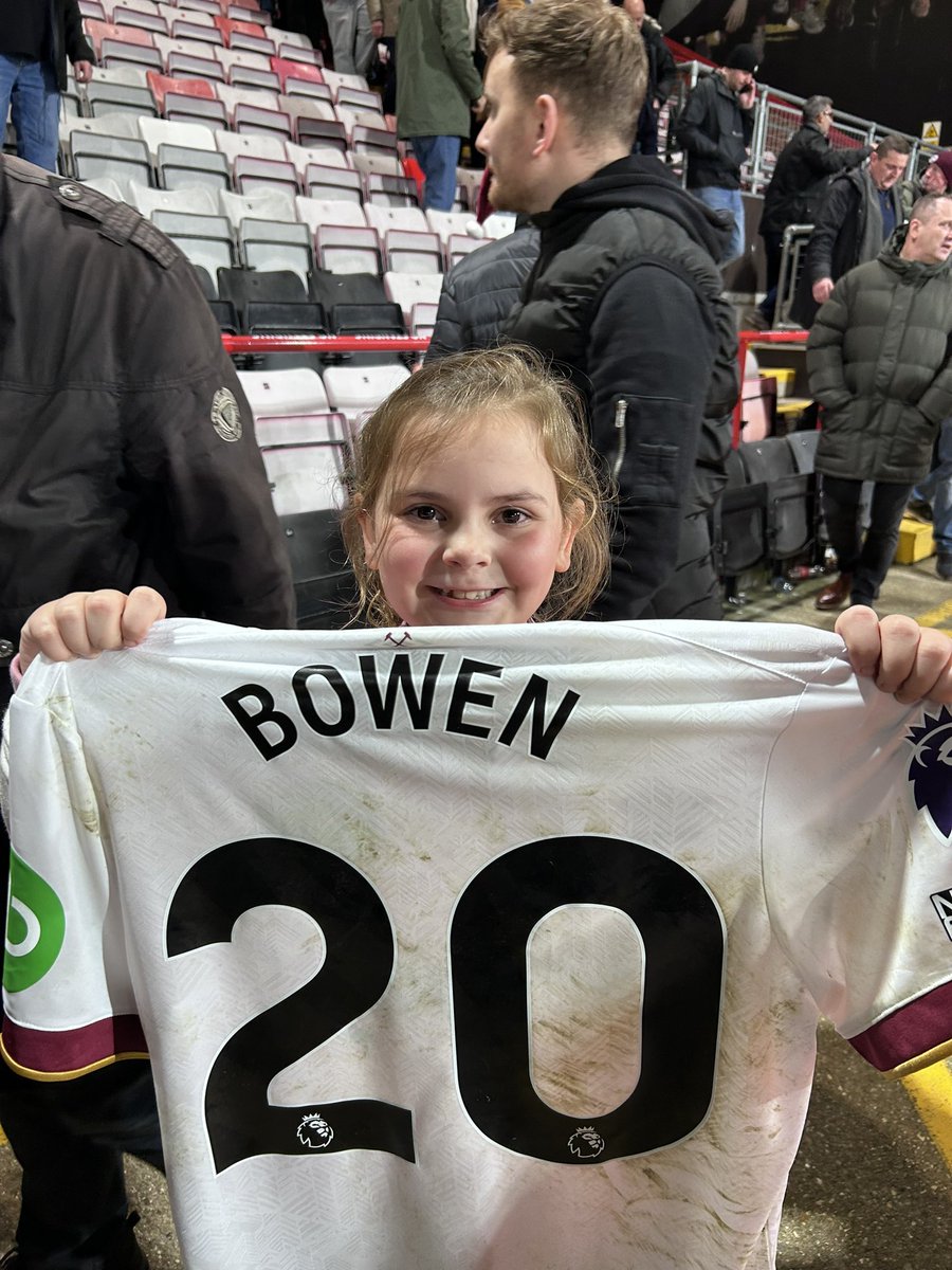 JWhufc's tweet image. 2 and a half years later it finally happened 🥺⚒️🥰