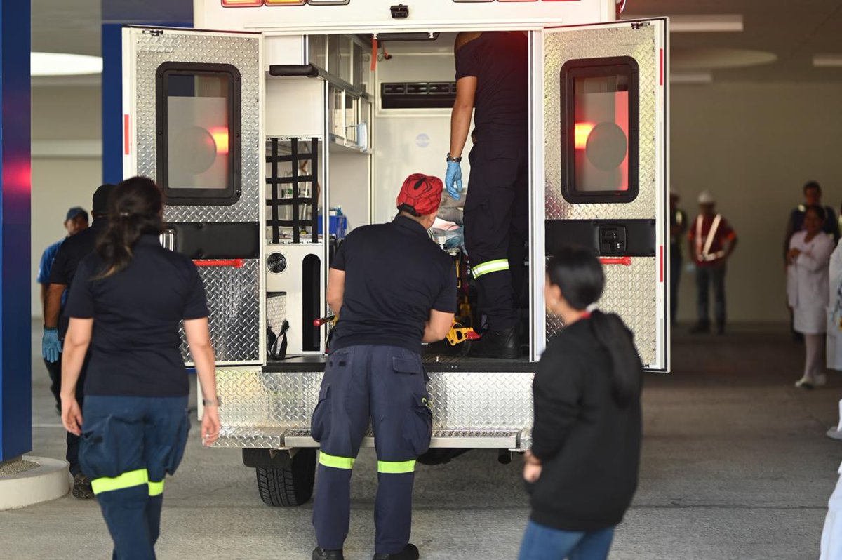 #Nacionales Pacientes hospitalizados son trasladados desde el Hospital de Especialidades Pediátricas al Hospital Pediátrico de Alta Complejidad en la Ciudad de la salud.

#ExitosNoticias