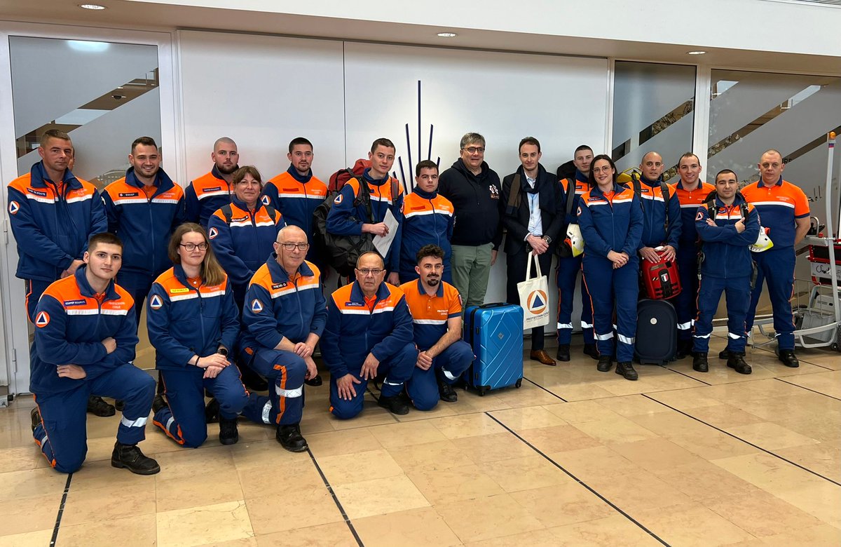 ProtecCivilefr's tweet photo. Cet après-midi, 20 bénévoles de la Protection Civile ont pris l’avion direction Mayotte pour venir en aide aux populations durement frappées par le cyclone Chido.

🔗 Soutenez l'effort collectif 👉https://t.co/yU6Uy9XqvY https://t.co/wKPoujWpx9