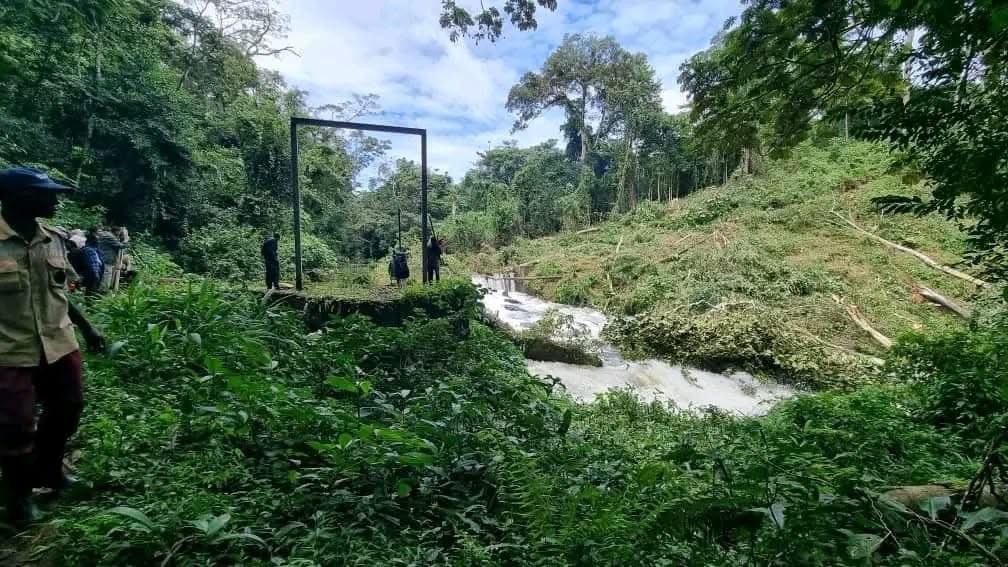 ABOUHUD's tweet photo. RÉFONDATION HYDRAULIQUE
La Société Synohydro, leader mondial dans le domaine des infrastructures énergétiques en préparation pour installer sa base vie pour redonner vie au barrage Loffa qui, depuis des décennies était abandonné �� lui-même😍
VIVE LA GUINÉE
#Guinee 🇬🇳
#Macenta https://t.co/wSzPNlihk5