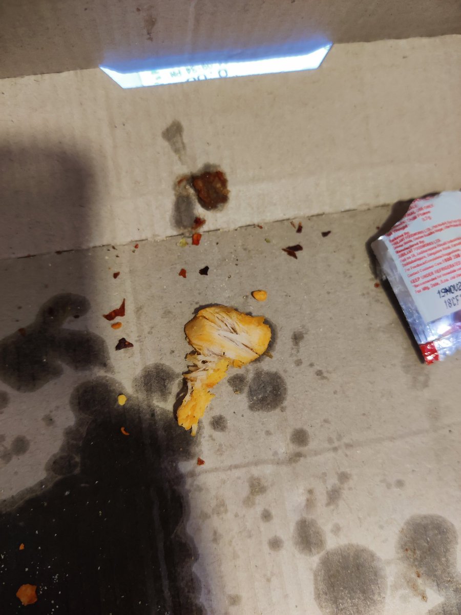 iamjigars's tweet photo. @dominos_india @dominos 
I am really disappointed with the way @dominos_india is handling the issue of serving non-veg pizza instead of veg pizza. Simply saying "SORRY" isn’t enough. This is not what I expected from such a reputed brand. https://t.co/Z5x78fNxky