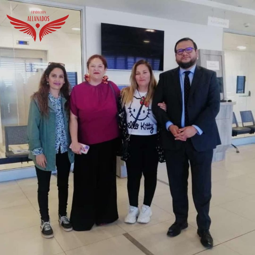 Cathy Gajardo viuda de Rodrigo Barraza, quién se quitó la vida por la persecución del estado, demandó al Fisco 🇨🇱 en busca de reparación
El 11 de dic se efectuó la primera audiencia probatoria testimonial
<a href="/GabrielBoric/">Gabriel Boric Font</a>
<a href="/AnaMariaGazmuri/">Ana María Gazmuri</a> <a href="/FernandoLealA/">Fernando Leal</a>
<a href="/MONA_PAMELA/">Pamela Navarro Leppe</a>
<a href="/DPP_CL/">Defensoría Penal Pública</a> <a href="/inddhh/">INDH Chile</a>