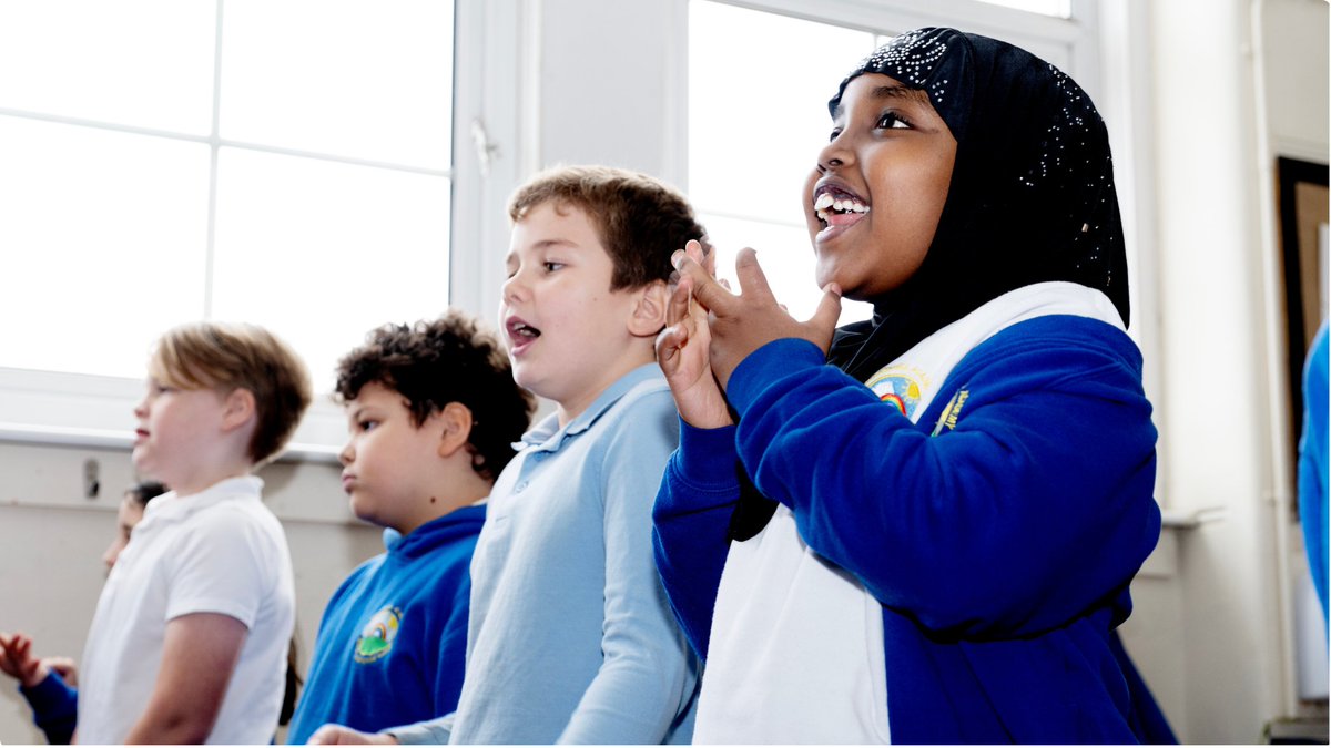 🎄 Day 13 of our Season of Giving! 📚 

Inspiration is the gift that keeps on giving! Be inspired by four case studies of schools in a context like yours making a very real difference in the lives of students with oracy👇

eu1.hubs.ly/H0fvkq30